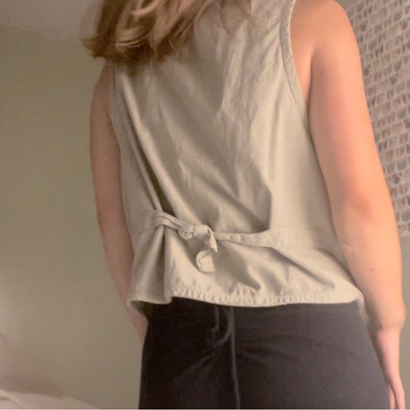 Beading detail is amazing, all beads still remaining. - Picture 3 of 5